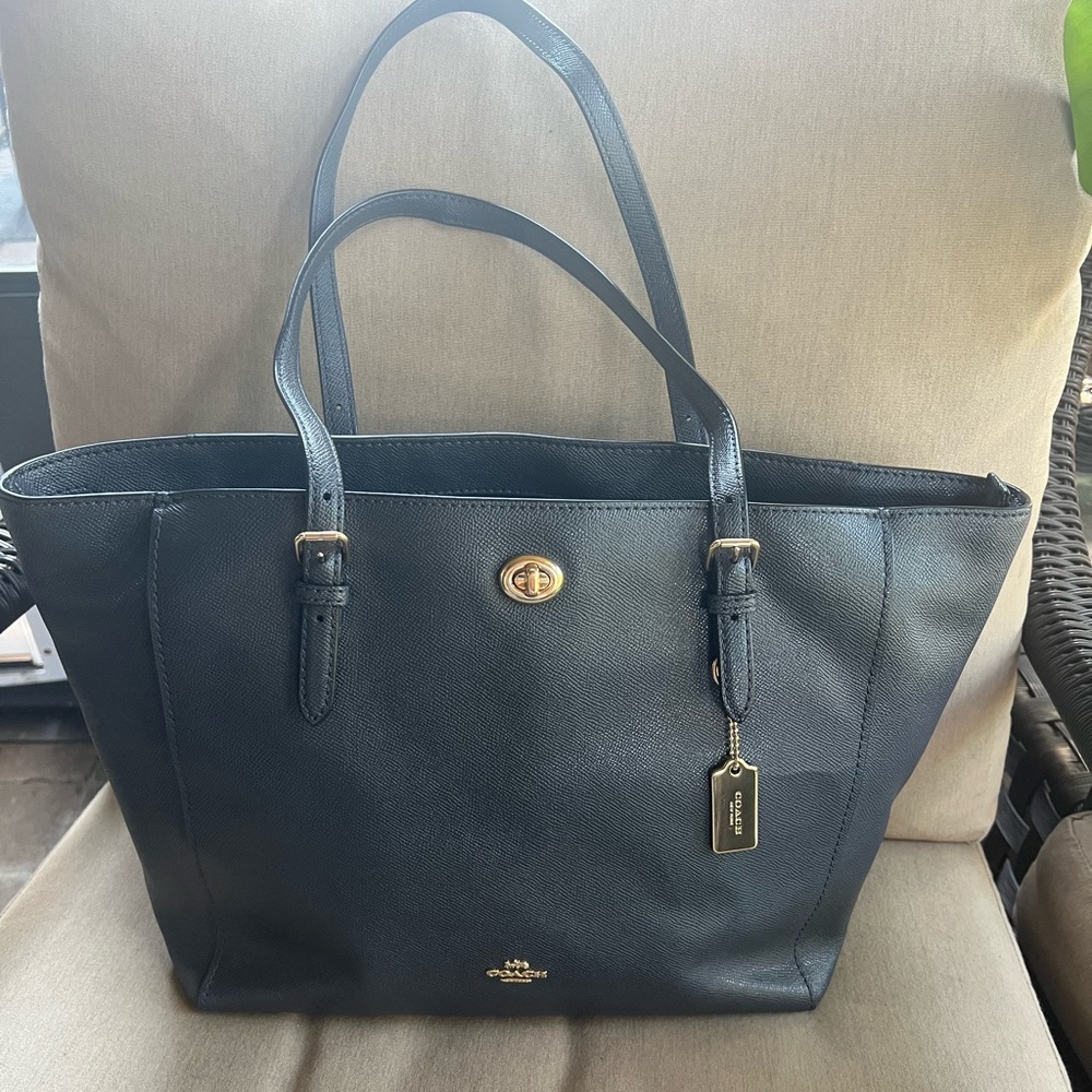 Coach 29086 Multifunction Crossgrain Leather Turnlock Tote Bag - Picture 1 of 4